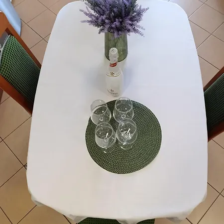 Tina's Seaside Place 아파트 자다르