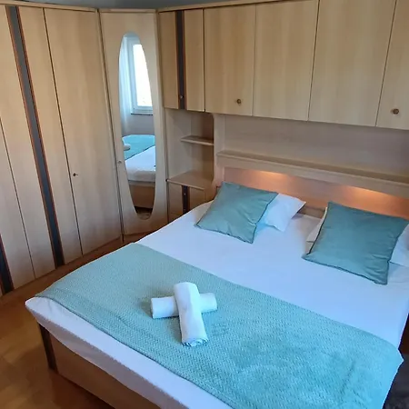 Tina's Seaside Place Apartment Zadar