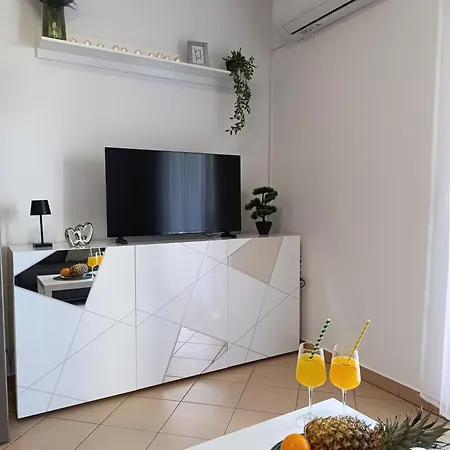 Tina's Seaside Place Apartment