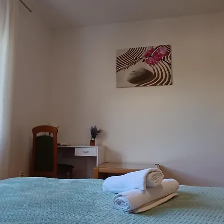 Tina's Seaside Place 자다르