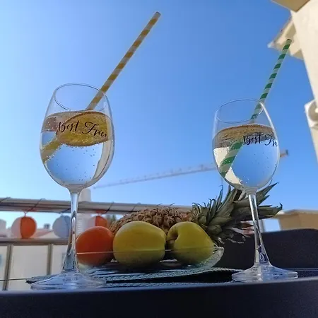 아파트 Tina's Seaside Place